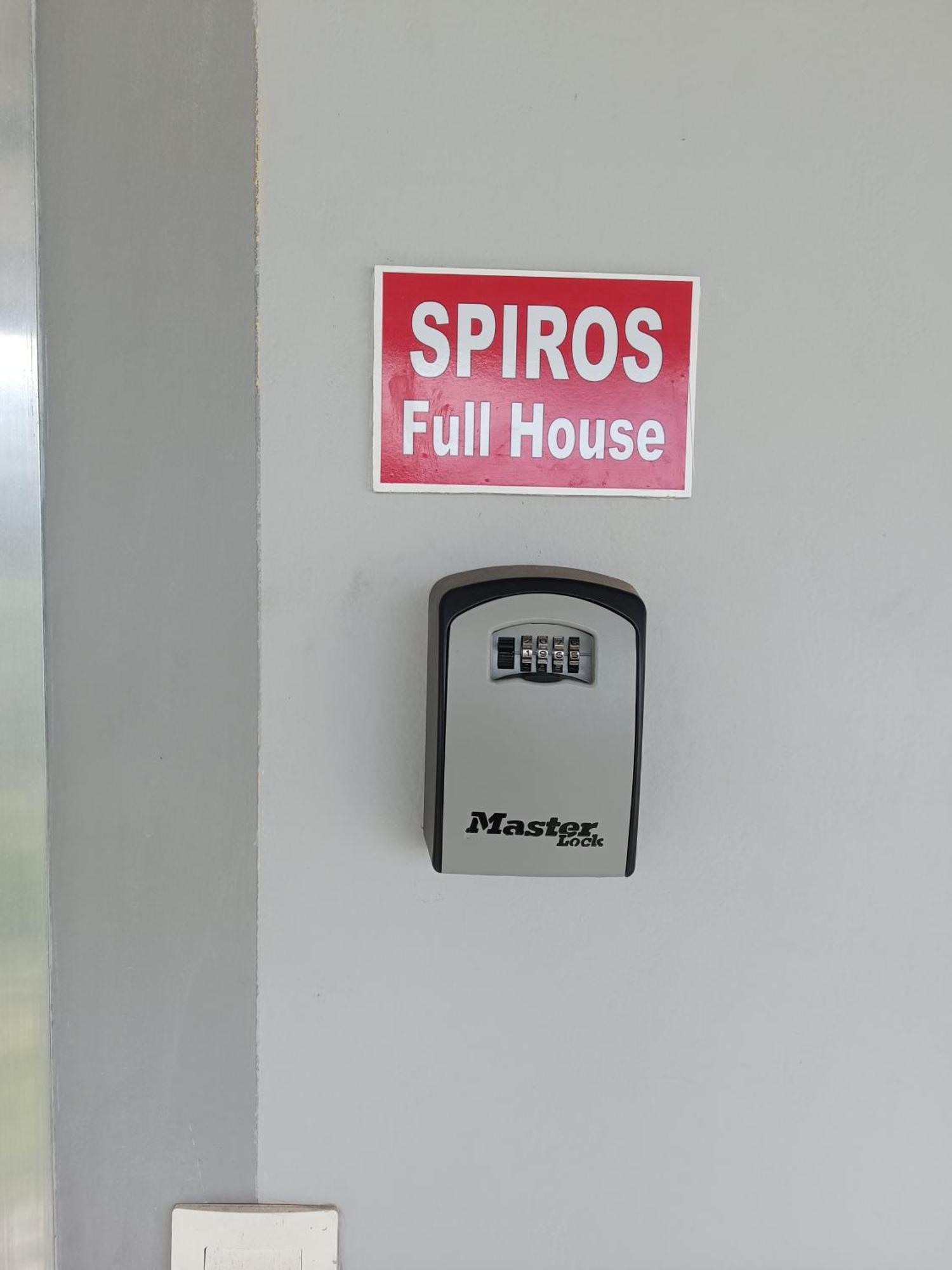 Appartement Spiros Full House In Marathias Extérieur photo